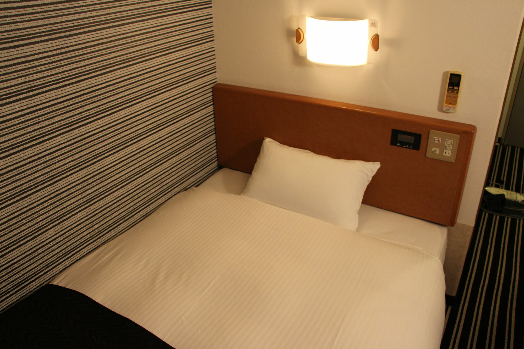 Apa Hotel Tokushima Ekimae Exterior foto