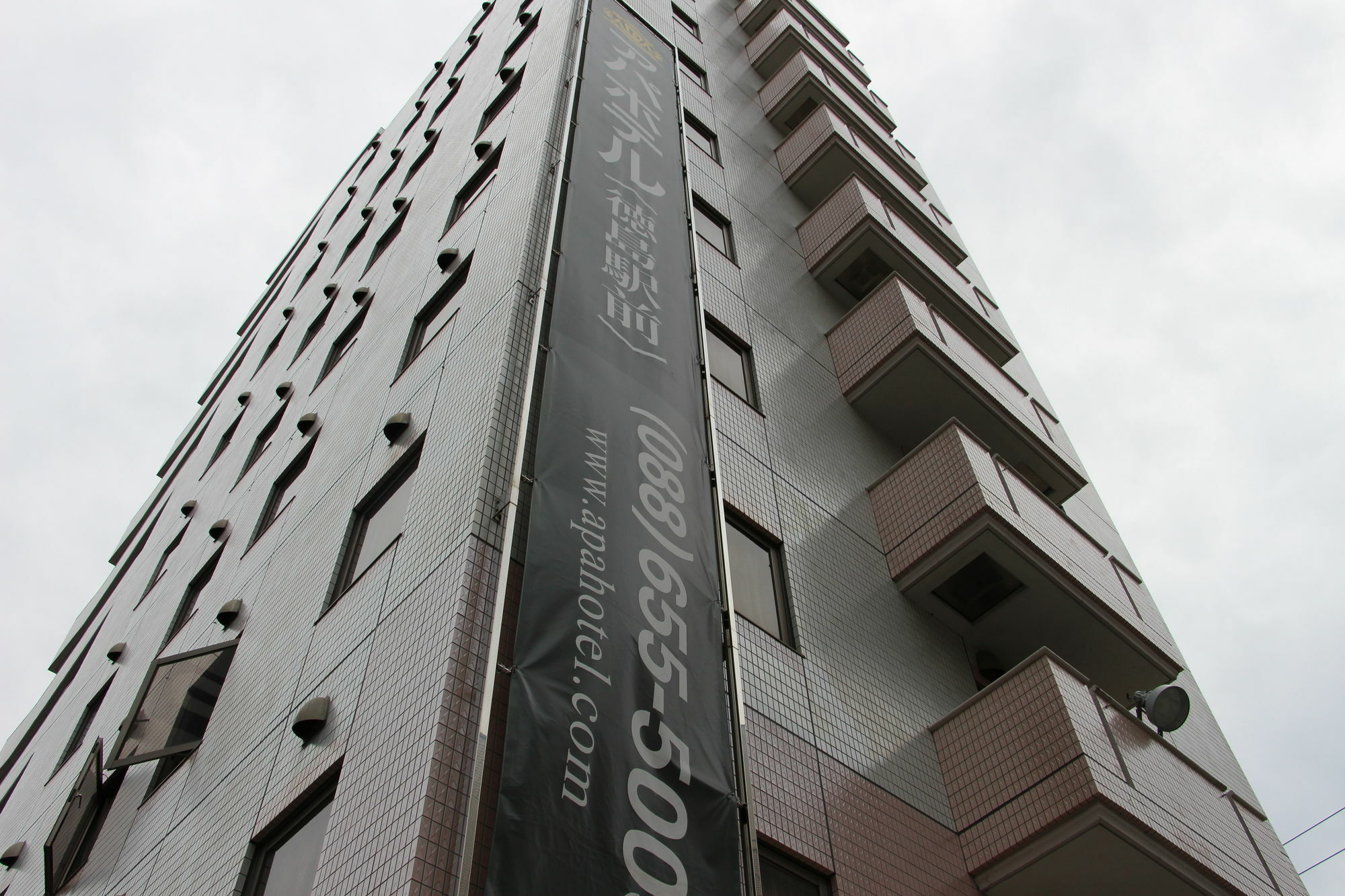 Apa Hotel Tokushima Ekimae Exterior foto
